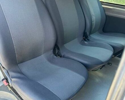 Белый Мерседес Вито, объемом двигателя 2.15 л и пробегом 421 тыс. км за 7200 $, фото 51 на Automoto.ua