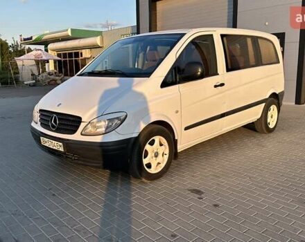 Белый Мерседес Вито, объемом двигателя 3 л и пробегом 313 тыс. км за 9998 $, фото 2 на Automoto.ua