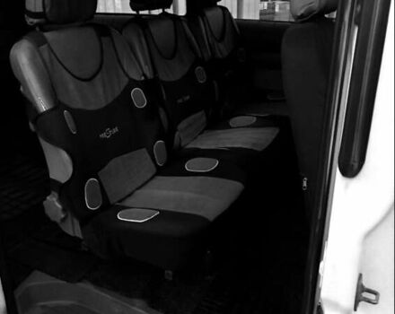 Белый Мерседес Вито, объемом двигателя 2.15 л и пробегом 426 тыс. км за 8500 $, фото 3 на Automoto.ua