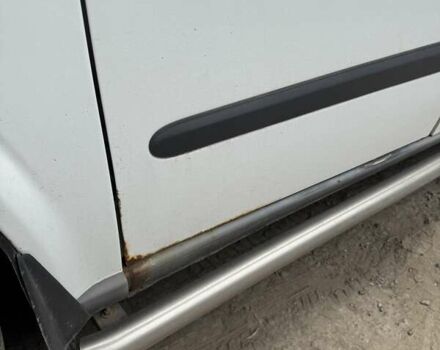 Белый Мерседес Вито, объемом двигателя 2.15 л и пробегом 323 тыс. км за 5200 $, фото 7 на Automoto.ua