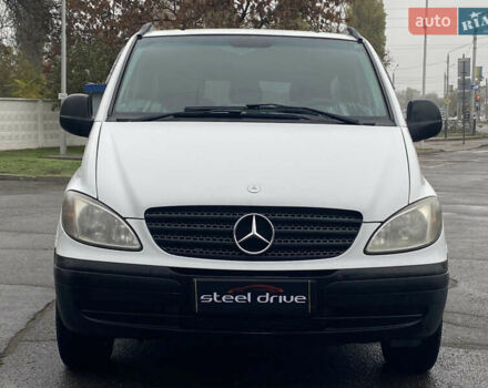 Белый Мерседес Вито, объемом двигателя 2.15 л и пробегом 263 тыс. км за 7499 $, фото 1 на Automoto.ua