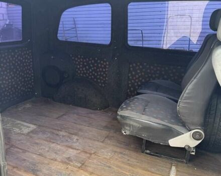 Белый Мерседес Вито, объемом двигателя 2.15 л и пробегом 323 тыс. км за 5200 $, фото 9 на Automoto.ua