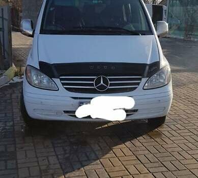 Белый Мерседес Вито, объемом двигателя 2.2 л и пробегом 367 тыс. км за 7000 $, фото 3 на Automoto.ua