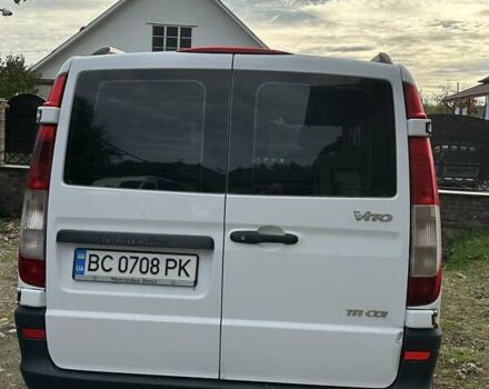 Белый Мерседес Вито, объемом двигателя 2.15 л и пробегом 402 тыс. км за 5700 $, фото 4 на Automoto.ua