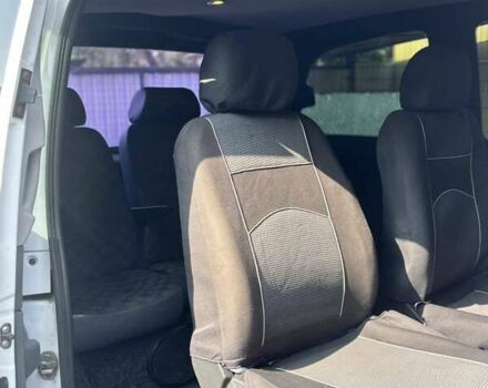 Белый Мерседес Вито, объемом двигателя 2.2 л и пробегом 413 тыс. км за 6400 $, фото 4 на Automoto.ua