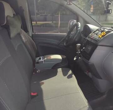 Белый Мерседес Вито, объемом двигателя 2.15 л и пробегом 353 тыс. км за 8600 $, фото 11 на Automoto.ua