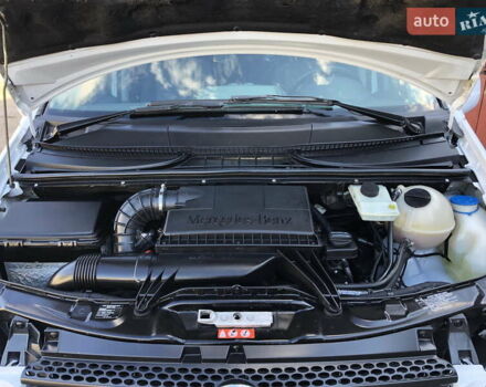 Білий Мерседес Віто, об'ємом двигуна 2.2 л та пробігом 265 тис. км за 8200 $, фото 20 на Automoto.ua