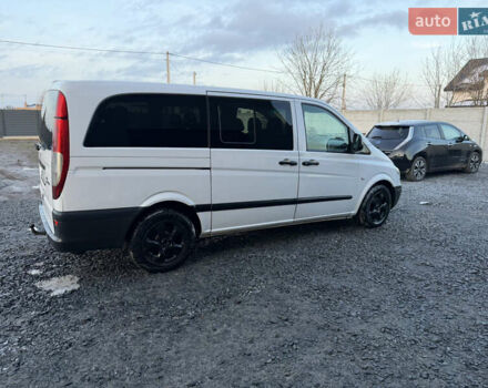 Белый Мерседес Вито, объемом двигателя 2.15 л и пробегом 350 тыс. км за 8400 $, фото 3 на Automoto.ua