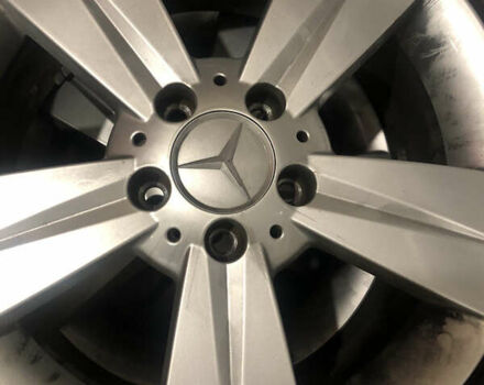 Белый Мерседес Вито, объемом двигателя 2.15 л и пробегом 370 тыс. км за 8000 $, фото 16 на Automoto.ua