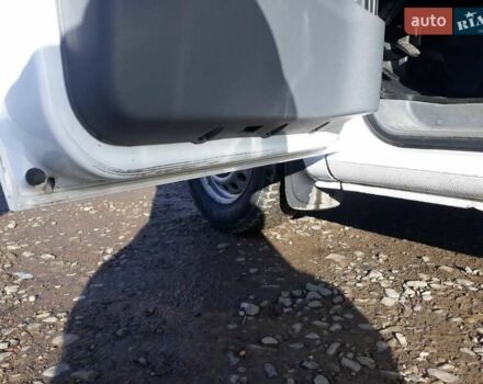 Белый Мерседес Вито, объемом двигателя 2.2 л и пробегом 289 тыс. км за 9100 $, фото 20 на Automoto.ua