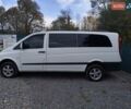 Білий Мерседес Віто, об'ємом двигуна 2.2 л та пробігом 300 тис. км за 14000 $, фото 4 на Automoto.ua