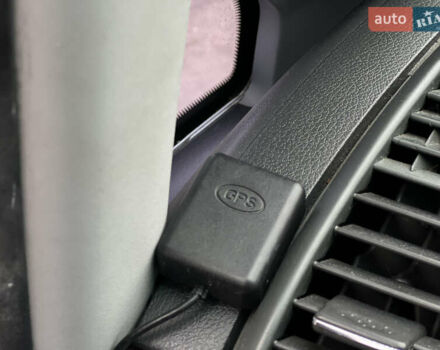 Белый Мерседес Вито, объемом двигателя 2.15 л и пробегом 277 тыс. км за 8000 $, фото 23 на Automoto.ua