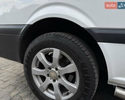 Белый Мерседес Вито, объемом двигателя 2.15 л и пробегом 360 тыс. км за 8700 $, фото 16 на Automoto.ua