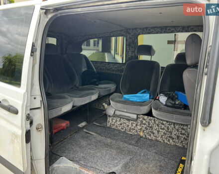 Белый Мерседес Вито, объемом двигателя 2.15 л и пробегом 658 тыс. км за 5300 $, фото 7 на Automoto.ua