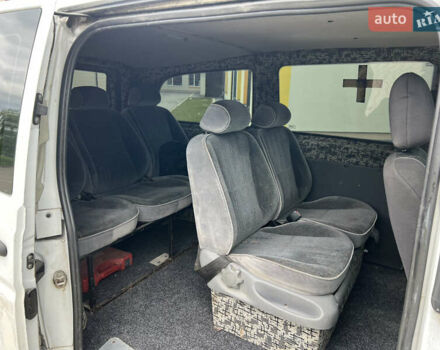 Белый Мерседес Вито, объемом двигателя 2.15 л и пробегом 658 тыс. км за 5700 $, фото 5 на Automoto.ua