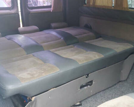 Белый Мерседес Вито, объемом двигателя 2.15 л и пробегом 275 тыс. км за 11000 $, фото 15 на Automoto.ua