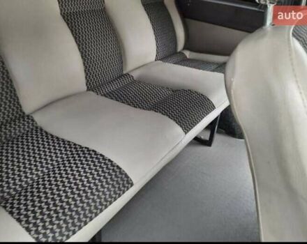 Мерседес Вито 2007 в Тячеве на Automoto.ua Белый Мерседес Вито, объемом двигателя 2.2 л и пробегом 280 тыс. км за 8000 $, фото 4 на Automoto.ua