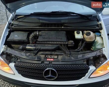 Білий Мерседес Віто, об'ємом двигуна 2.2 л та пробігом 300 тис. км за 14000 $, фото 13 на Automoto.ua