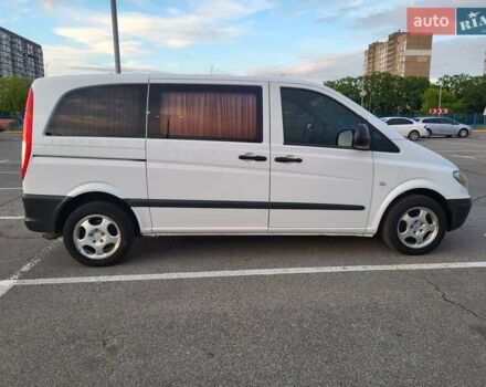 Белый Мерседес Вито, объемом двигателя 2.2 л и пробегом 346 тыс. км за 8100 $, фото 5 на Automoto.ua