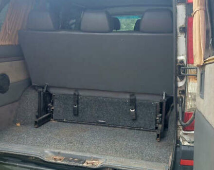 Белый Мерседес Вито, объемом двигателя 2.15 л и пробегом 275 тыс. км за 11000 $, фото 12 на Automoto.ua