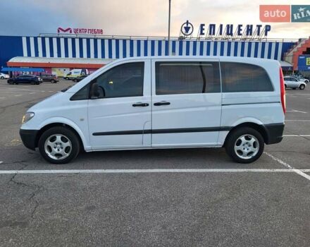 Белый Мерседес Вито, объемом двигателя 2.2 л и пробегом 346 тыс. км за 8100 $, фото 1 на Automoto.ua