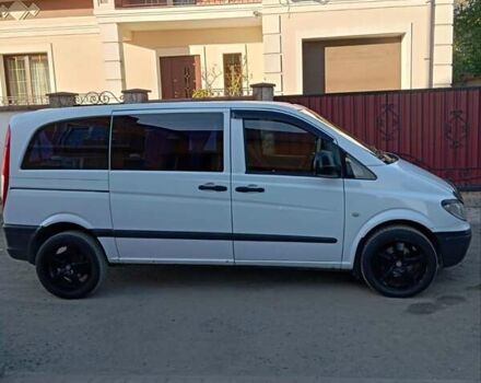 Белый Мерседес Вито, объемом двигателя 2.2 л и пробегом 323 тыс. км за 7777 $, фото 6 на Automoto.ua