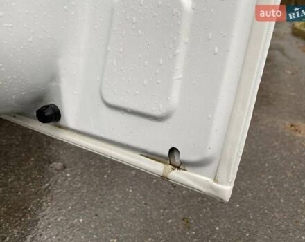 Белый Мерседес Вито, объемом двигателя 2.2 л и пробегом 336 тыс. км за 8999 $, фото 47 на Automoto.ua