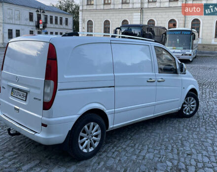 Белый Мерседес Вито, объемом двигателя 2.15 л и пробегом 300 тыс. км за 7000 $, фото 5 на Automoto.ua