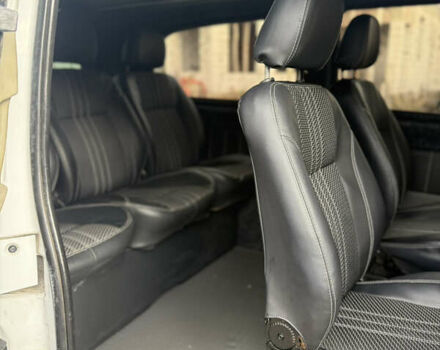 Белый Мерседес Вито, объемом двигателя 2.2 л и пробегом 285 тыс. км за 7300 $, фото 10 на Automoto.ua