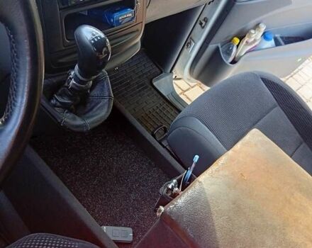 Белый Мерседес Вито, объемом двигателя 2.15 л и пробегом 330 тыс. км за 9300 $, фото 12 на Automoto.ua