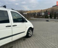 Белый Мерседес Вито, объемом двигателя 2.2 л и пробегом 300 тыс. км за 7500 $, фото 2 на Automoto.ua