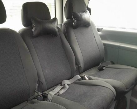 Белый Мерседес Вито, объемом двигателя 0 л и пробегом 323 тыс. км за 8850 $, фото 4 на Automoto.ua