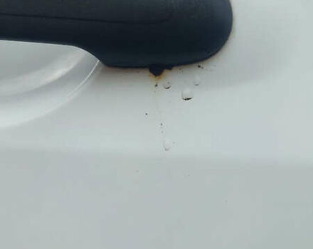 Белый Мерседес Вито, объемом двигателя 2.15 л и пробегом 275 тыс. км за 11000 $, фото 26 на Automoto.ua