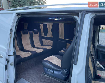 Белый Мерседес Вито, объемом двигателя 2.15 л и пробегом 300 тыс. км за 7000 $, фото 17 на Automoto.ua