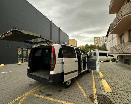 Белый Мерседес Вито, объемом двигателя 2.2 л и пробегом 415 тыс. км за 7500 $, фото 24 на Automoto.ua