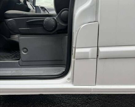 Белый Мерседес Вито, объемом двигателя 2.15 л и пробегом 194 тыс. км за 6700 $, фото 14 на Automoto.ua