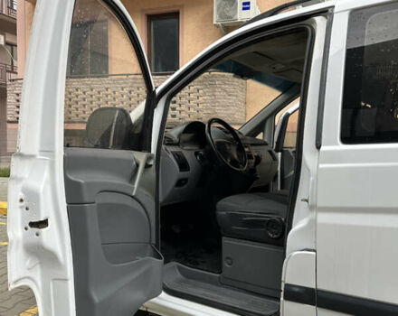 Белый Мерседес Вито, объемом двигателя 2.2 л и пробегом 415 тыс. км за 7500 $, фото 16 на Automoto.ua