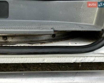 Білий Мерседес Віто, об'ємом двигуна 2.15 л та пробігом 365 тис. км за 7550 $, фото 23 на Automoto.ua