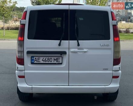 Белый Мерседес Вито, объемом двигателя 2.15 л и пробегом 300 тыс. км за 8600 $, фото 4 на Automoto.ua