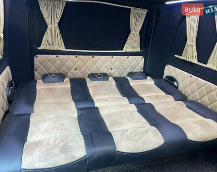 Белый Мерседес Вито, объемом двигателя 2.15 л и пробегом 300 тыс. км за 7000 $, фото 15 на Automoto.ua