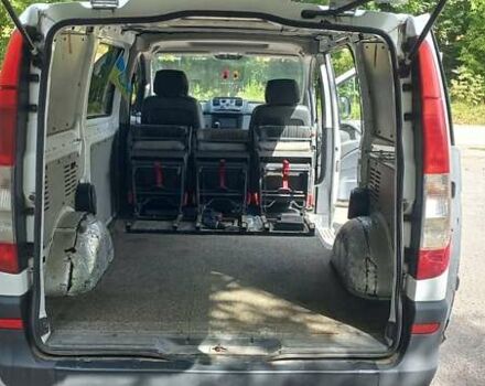 Білий Мерседес Віто, об'ємом двигуна 2.15 л та пробігом 336 тис. км за 6500 $, фото 23 на Automoto.ua