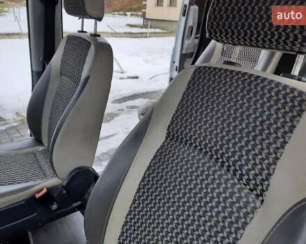 Мерседес Вито 2007 в Тячеве на Automoto.ua Белый Мерседес Вито, объемом двигателя 2.2 л и пробегом 280 тыс. км за 8000 $, фото 13 на Automoto.ua