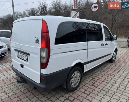 Белый Мерседес Вито, объемом двигателя 2.15 л и пробегом 250 тыс. км за 7700 $, фото 4 на Automoto.ua