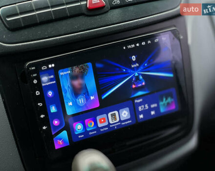 Белый Мерседес Вито, объемом двигателя 2.15 л и пробегом 277 тыс. км за 8000 $, фото 22 на Automoto.ua