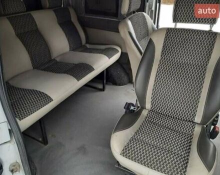 Мерседес Вито 2007 в Тячеве на Automoto.ua Белый Мерседес Вито, объемом двигателя 2.2 л и пробегом 280 тыс. км за 8000 $, фото 5 на Automoto.ua