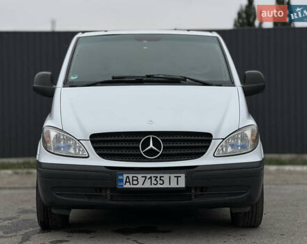 Белый Мерседес Вито, объемом двигателя 2.15 л и пробегом 277 тыс. км за 8000 $, фото 1 на Automoto.ua