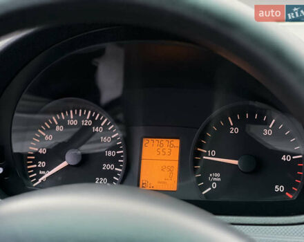 Белый Мерседес Вито, объемом двигателя 2.15 л и пробегом 277 тыс. км за 8000 $, фото 20 на Automoto.ua