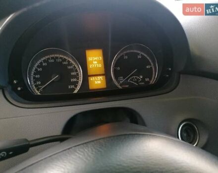 Білий Мерседес Віто, об'ємом двигуна 2.99 л та пробігом 323 тис. км за 11000 $, фото 1 на Automoto.ua
