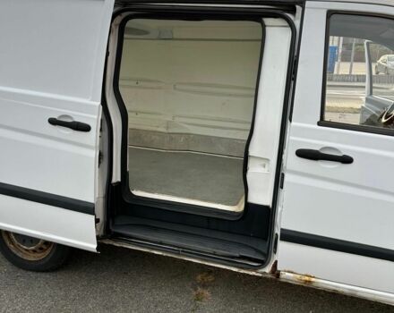 Білий Мерседес Віто, об'ємом двигуна 2 л та пробігом 480 тис. км за 3950 $, фото 2 на Automoto.ua