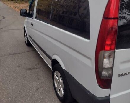 Белый Мерседес Вито, объемом двигателя 2.15 л и пробегом 495 тыс. км за 9999 $, фото 5 на Automoto.ua